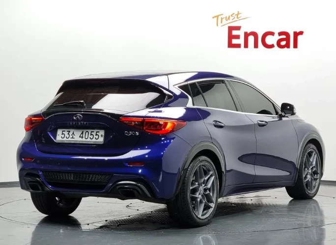 Infiniti Q30 2.0 Premium - изображение 2