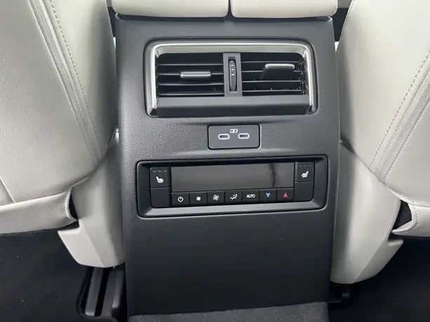 Mazda CX-80 2.5 PHEV AWD = Takumi Plus = 7 Seats Гаранция, снимка 11 - Автомобили и джипове - 55085024