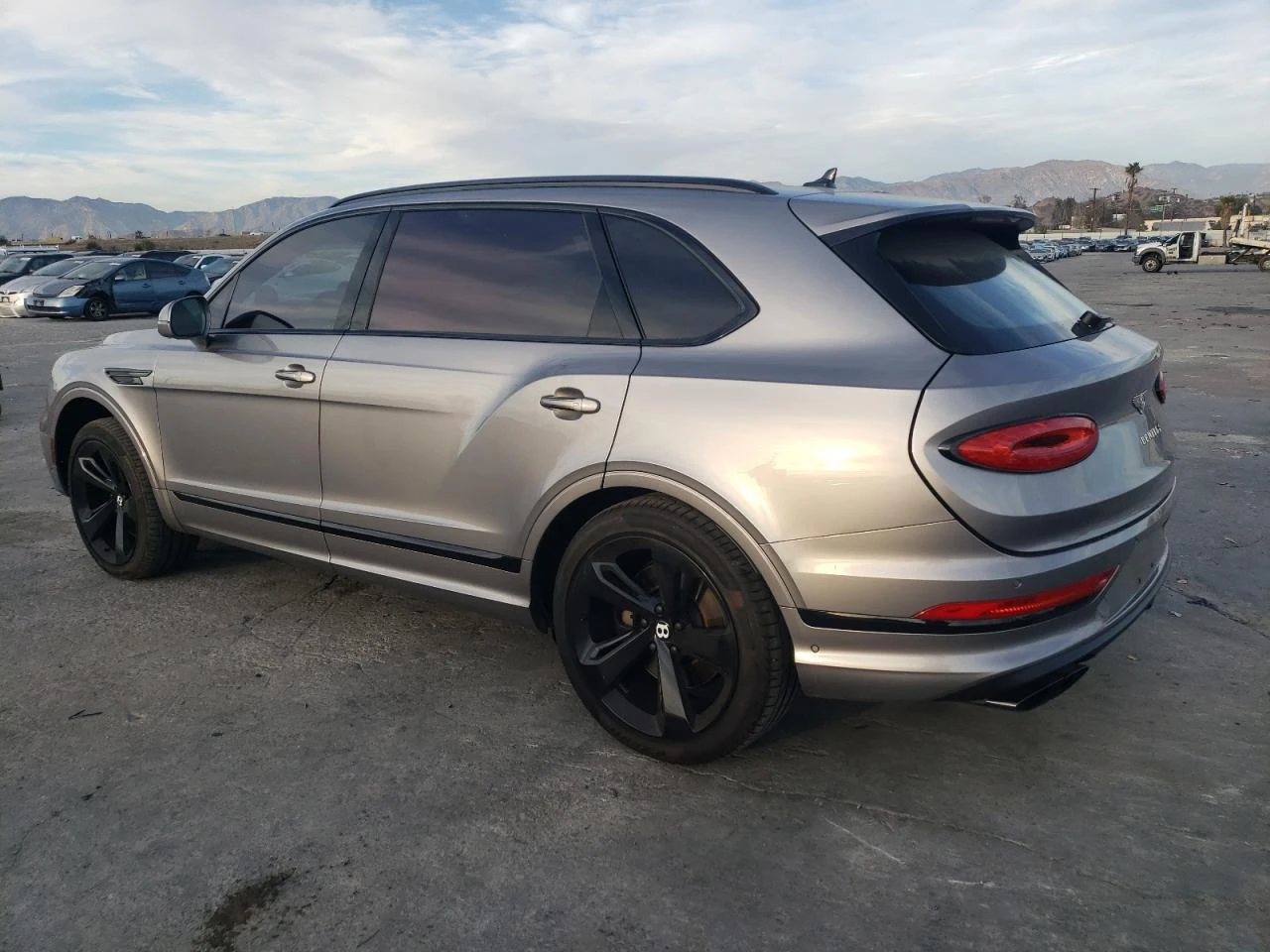 Bentley Bentayga  - изображение 2