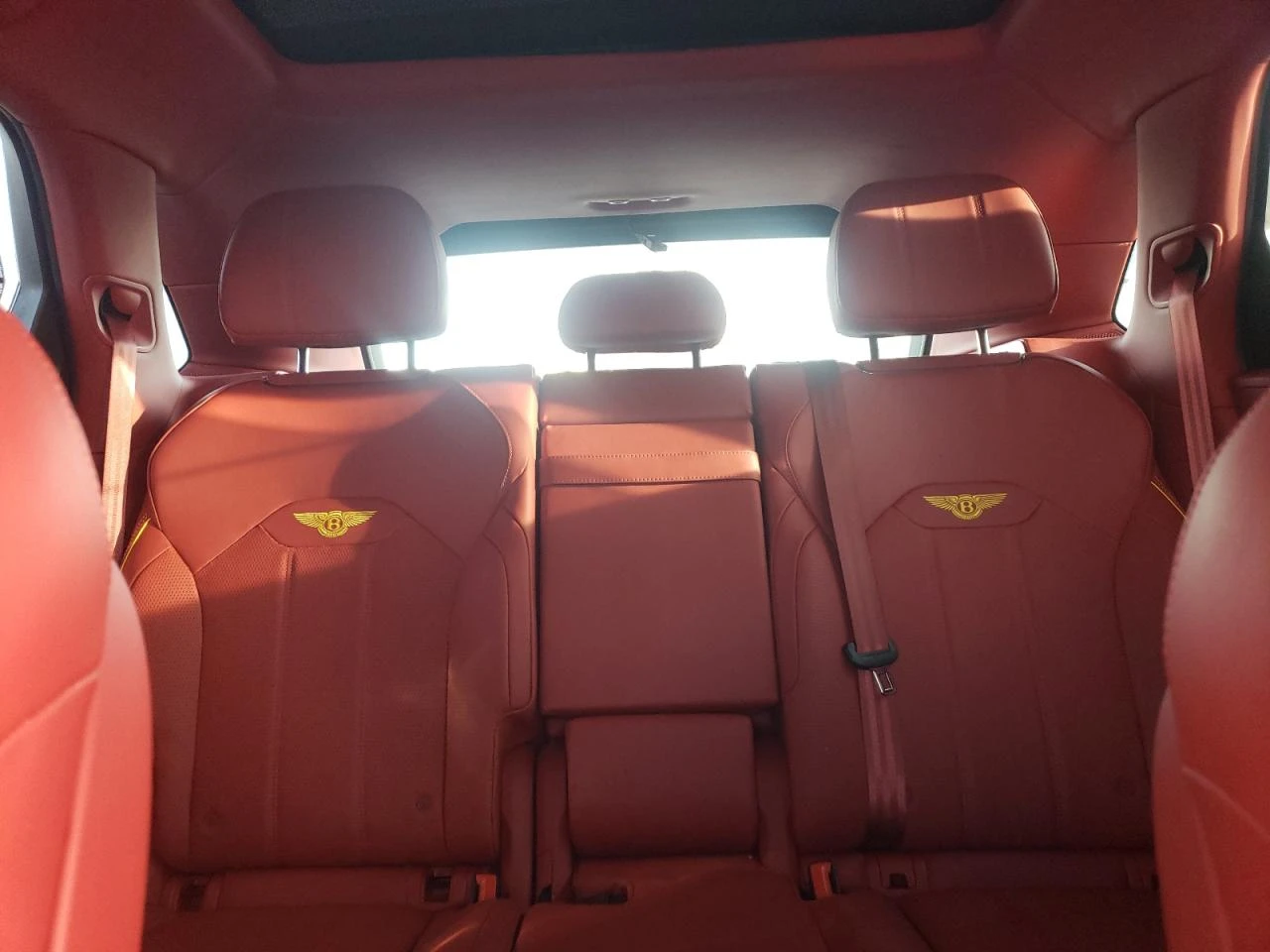 Bentley Bentayga  - изображение 10