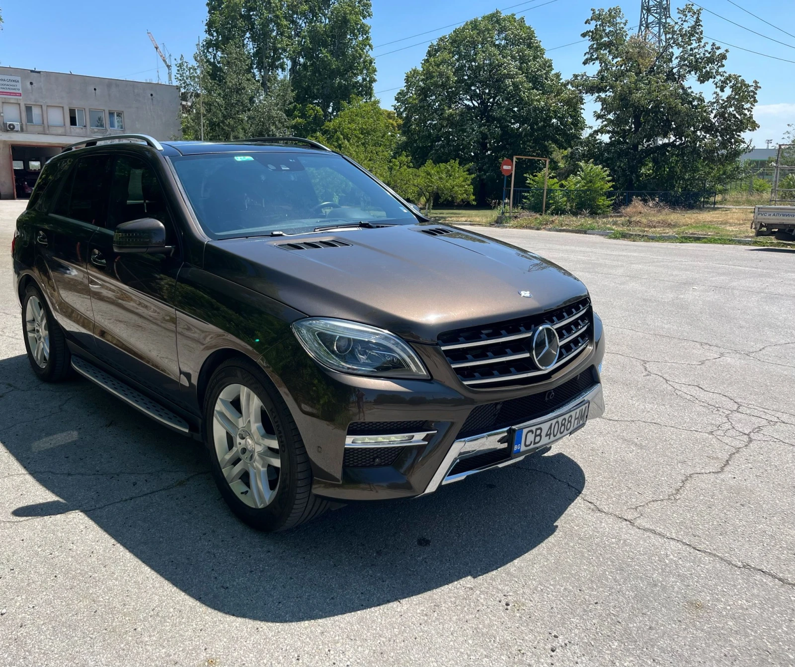 Mercedes-Benz ML 550 4MATIC - изображение 2