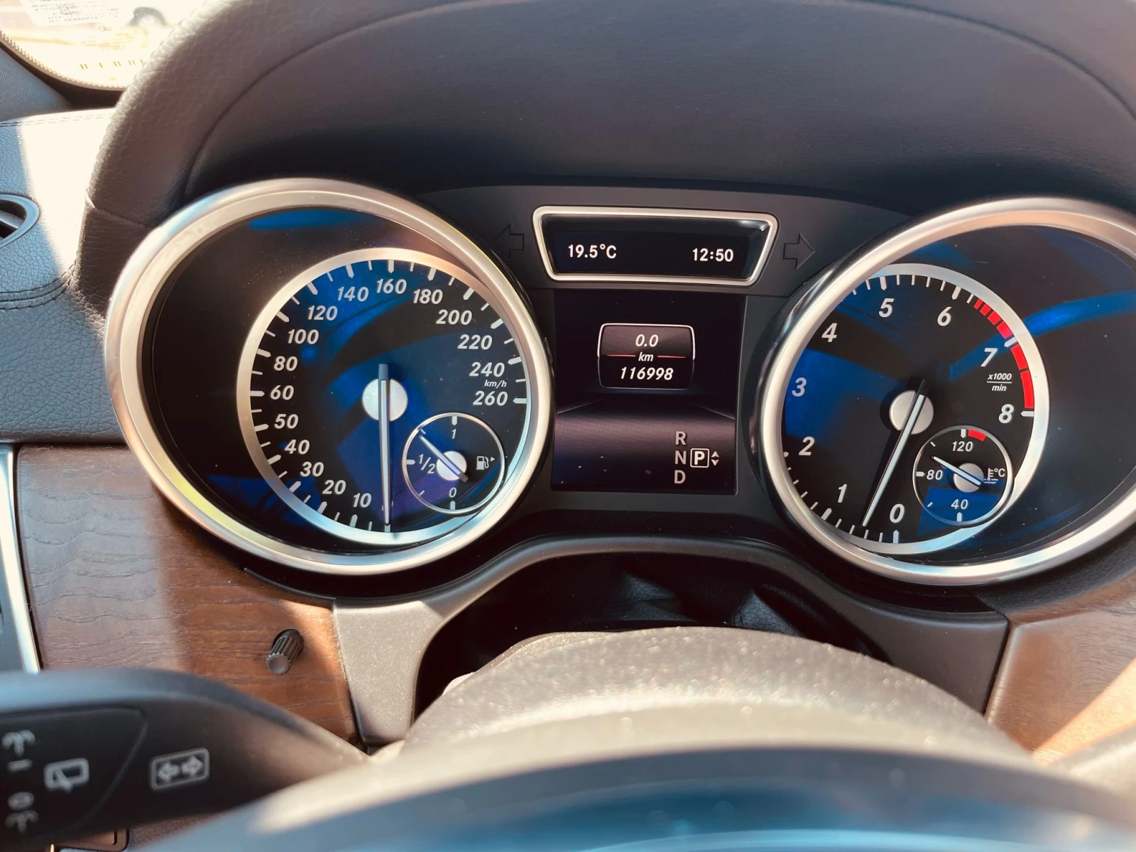 Mercedes-Benz ML 550 4MATIC - изображение 7