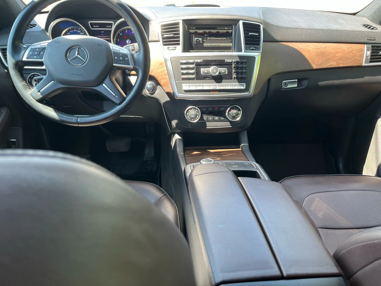 Mercedes-Benz ML 550 4MATIC - изображение 5