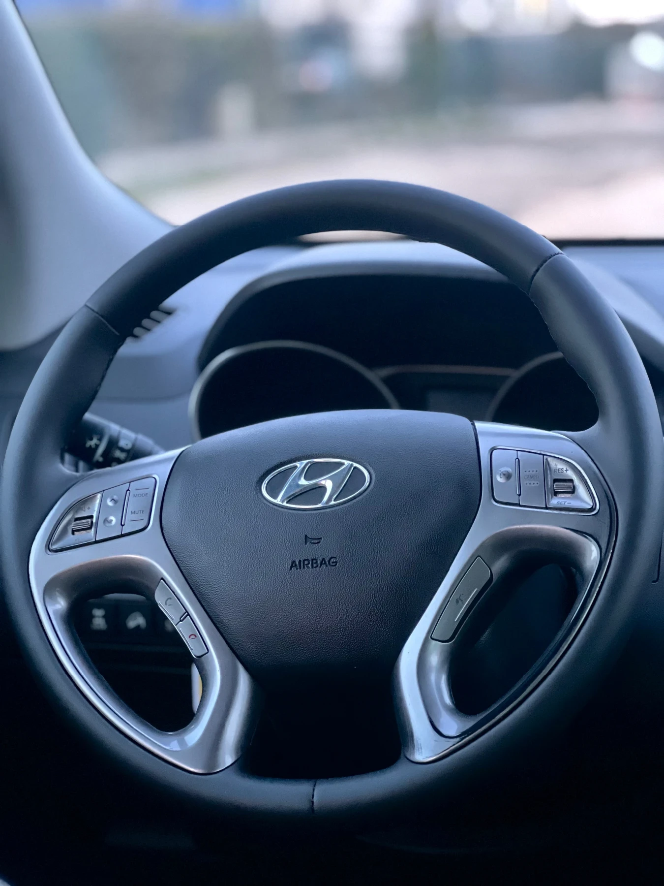 Hyundai IX35 2.0I - изображение 7