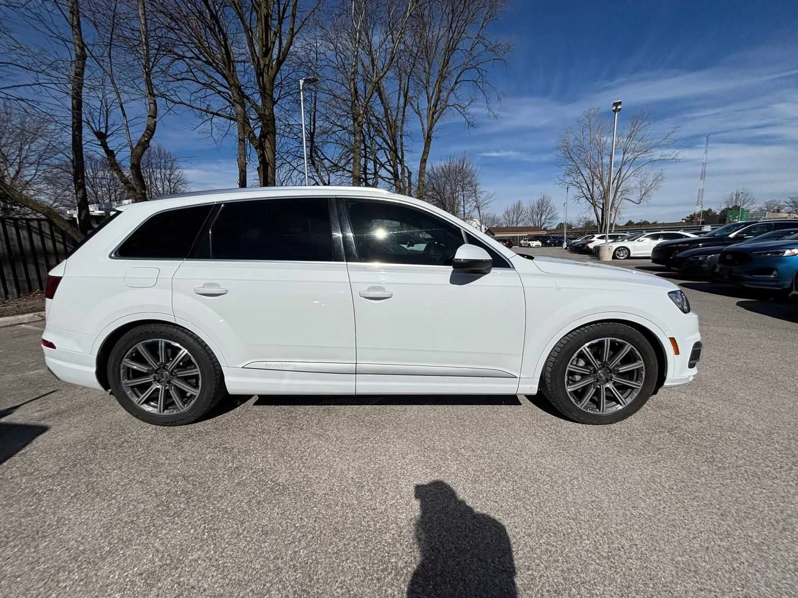 Audi Q7 TECHNIK * CAR FAX * АВТО КРЕДИТ * КЛИП НА МОТОР, снимка 3 - Автомобили и джипове - 54056028