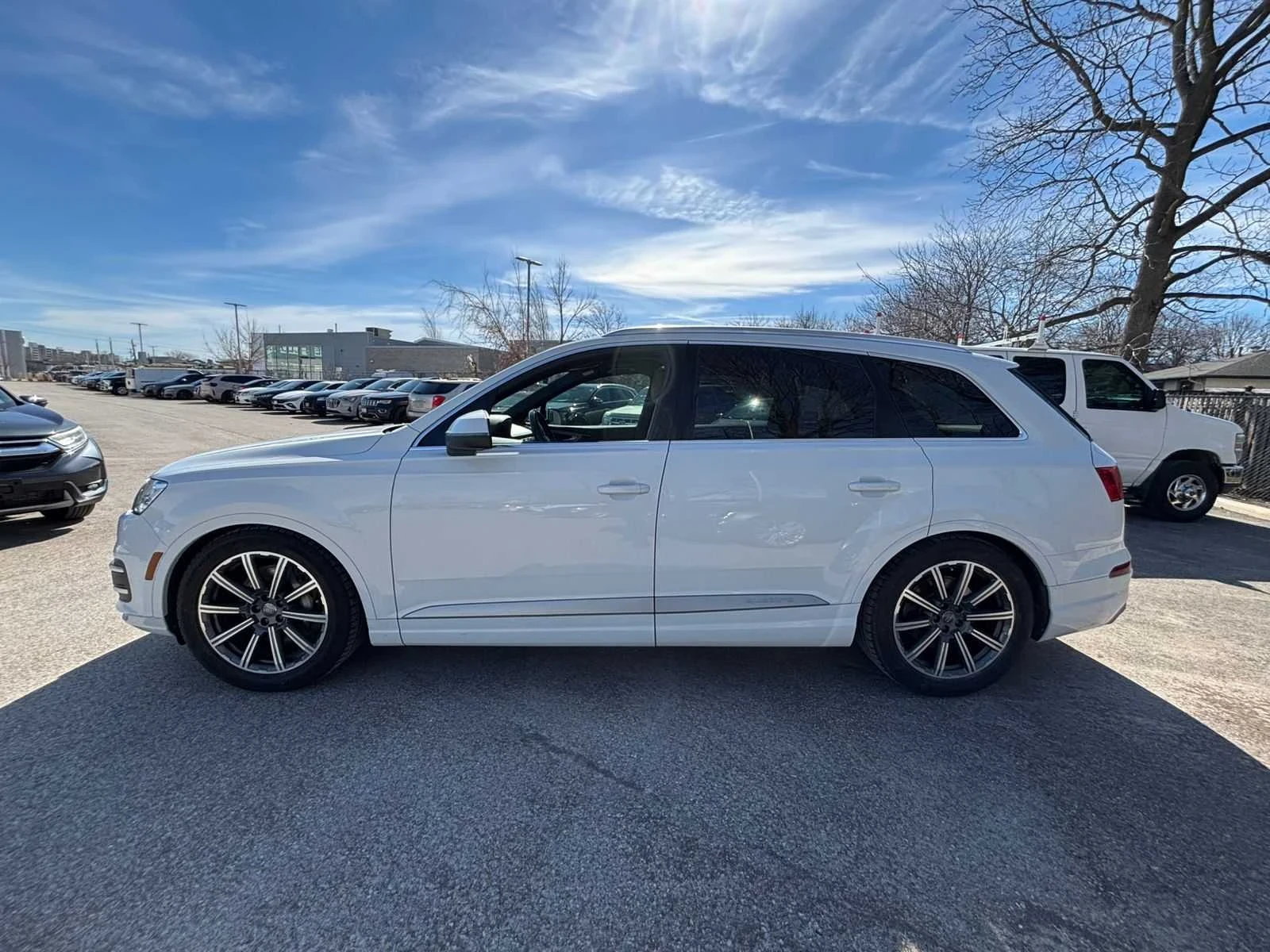 Audi Q7 TECHNIK * CAR FAX * АВТО КРЕДИТ * КЛИП НА МОТОР, снимка 4 - Автомобили и джипове - 54056028