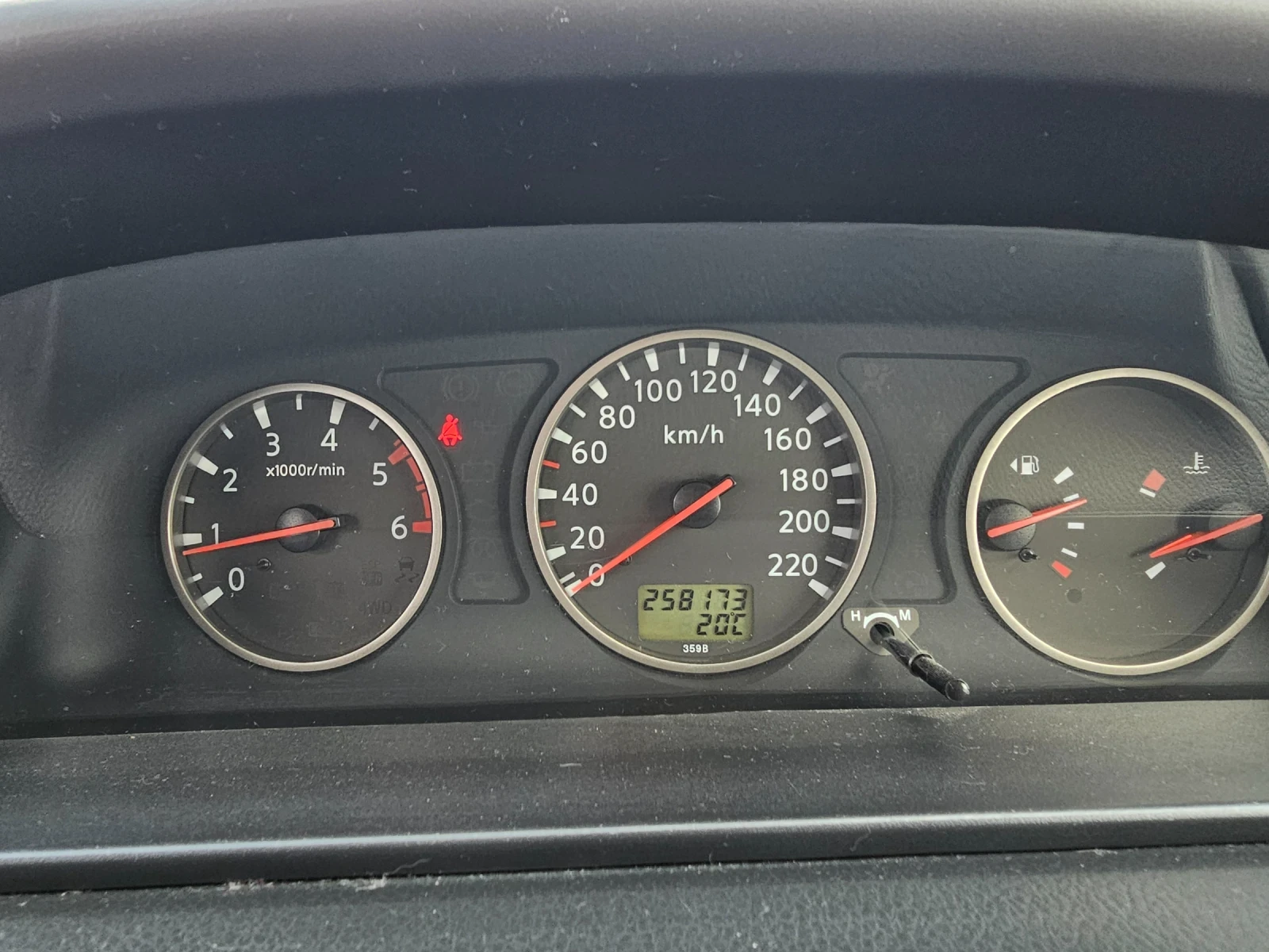 Nissan X-trail, снимка 11 - Автомобили и джипове - 54238497