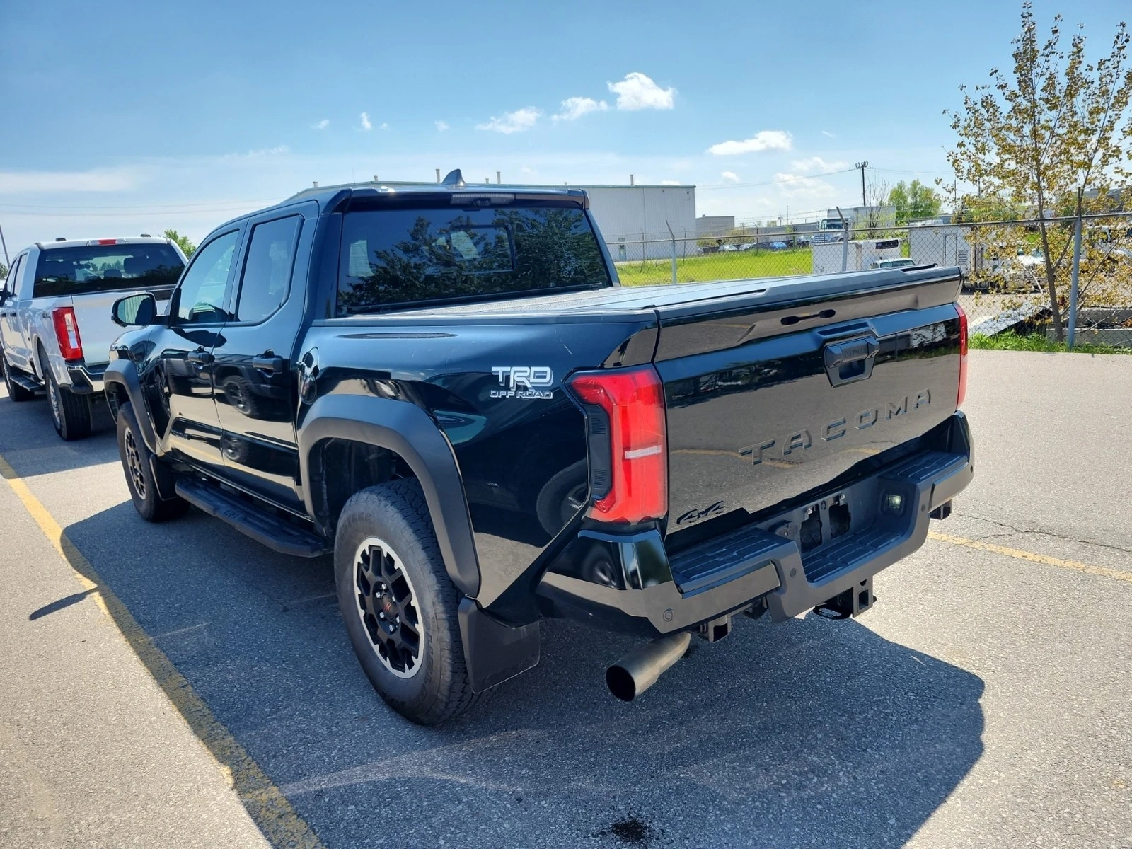 Toyota Tacoma Trd Off Road Premium, снимка 4 - Автомобили и джипове - 54757041