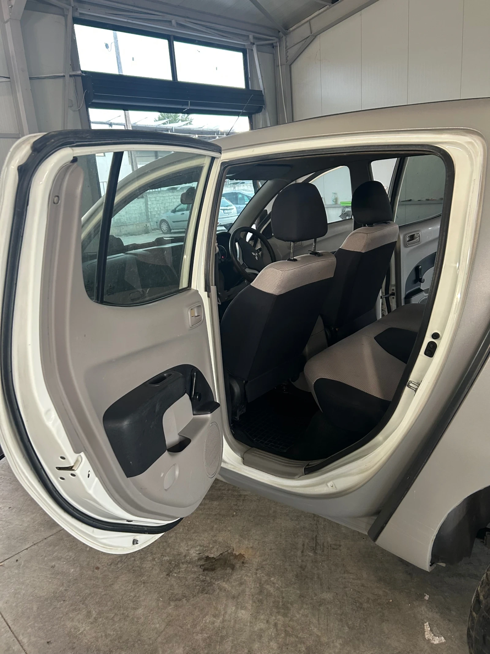 Mitsubishi L200 2.5 DI-D, снимка 8 - Автомобили и джипове - 54875036