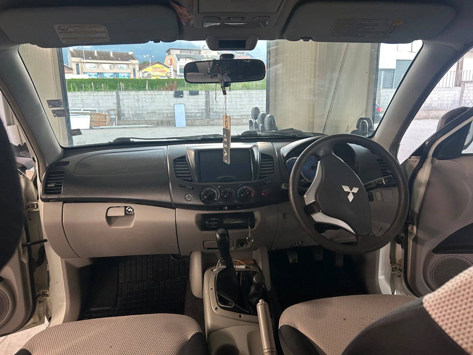 Mitsubishi L200 2.5 DI-D, снимка 10 - Автомобили и джипове - 54875036