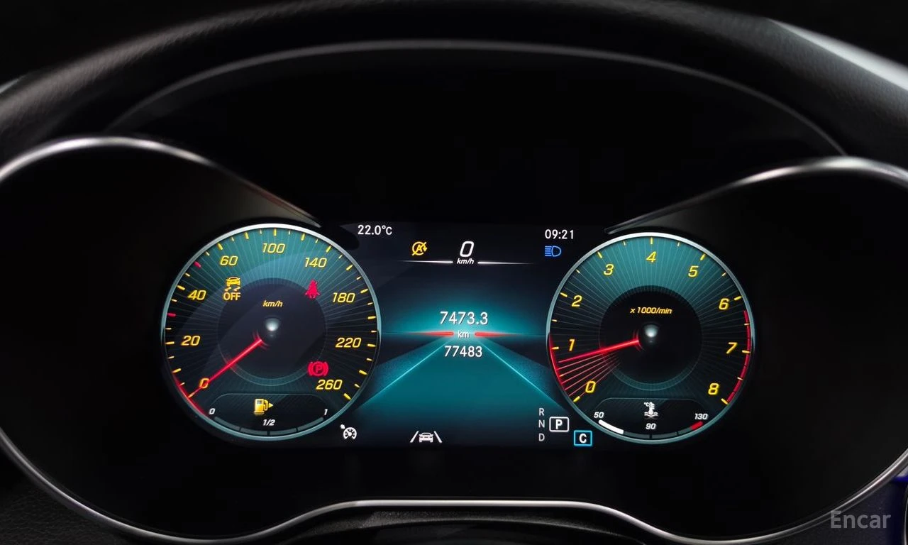 Mercedes-Benz GLC 300 AMG* LINE* ДИГИТАЛНО* ТАБЛО* 360КАМЕРА* ДИСТРОНИК*, снимка 13 - Автомобили и джипове - 54933958