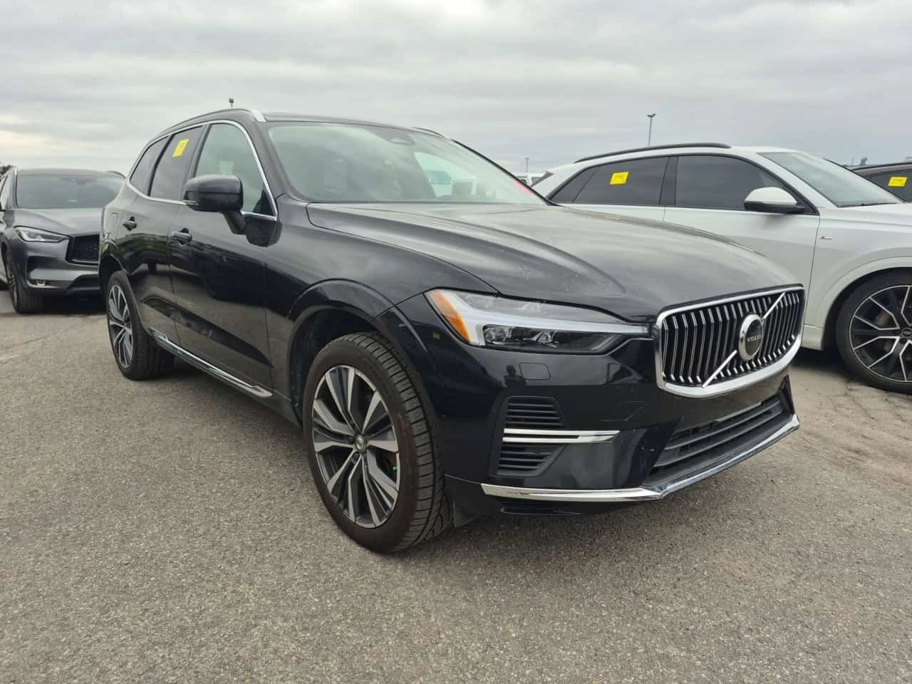 Volvo XC60 INSCRIPTION EXPRESSION / Bowers & Wilkins  , снимка 2 - Автомобили и джипове - 56323658