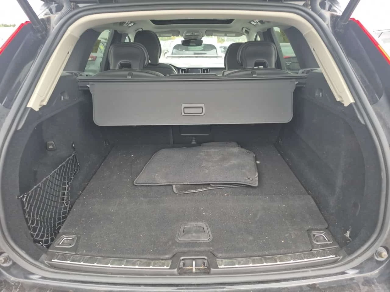 Volvo XC60 INSCRIPTION EXPRESSION / Bowers & Wilkins  , снимка 14 - Автомобили и джипове - 56323658