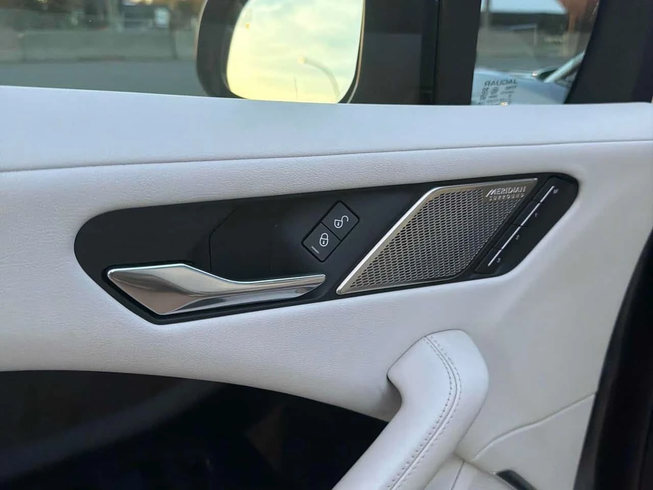 Jaguar I-Pace * HSE * CARFAX * ���� �� �� | Mobile.bg � ����������� 15
