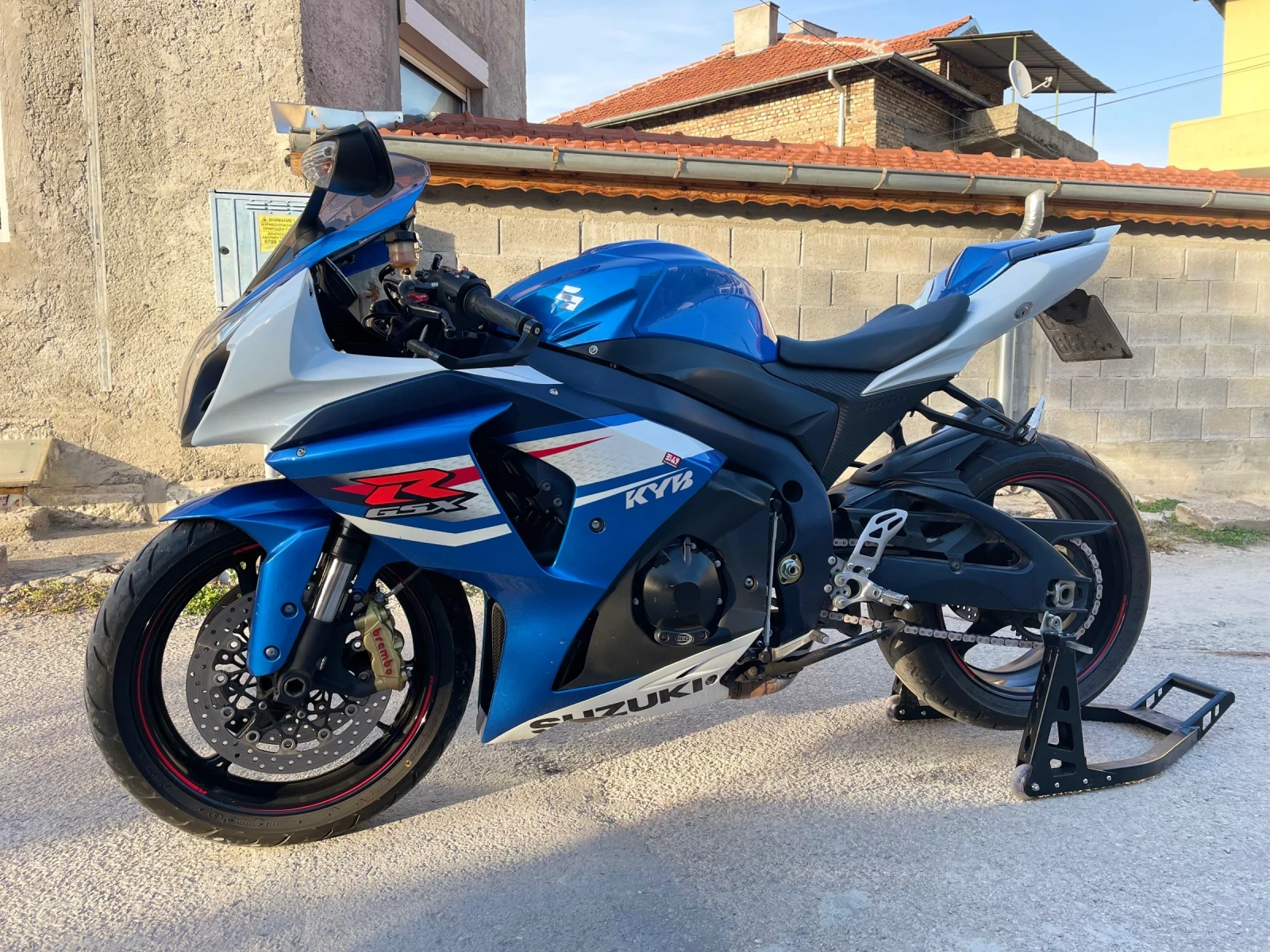 Suzuki Gsxr L2 1000 - изображение 9