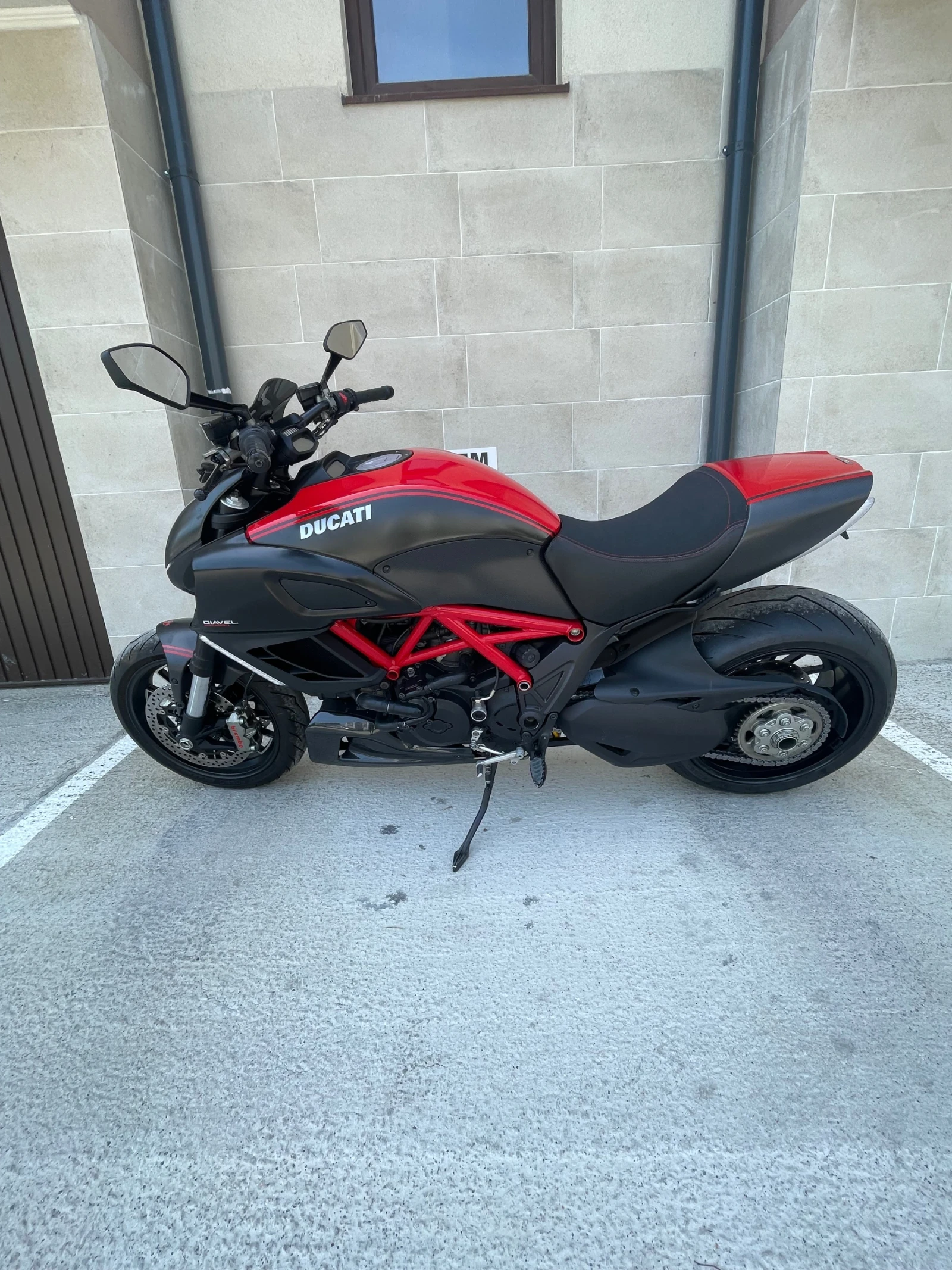 Ducati Diavel 18000km, снимка 4 - Мотоциклети и мототехника - 54800926