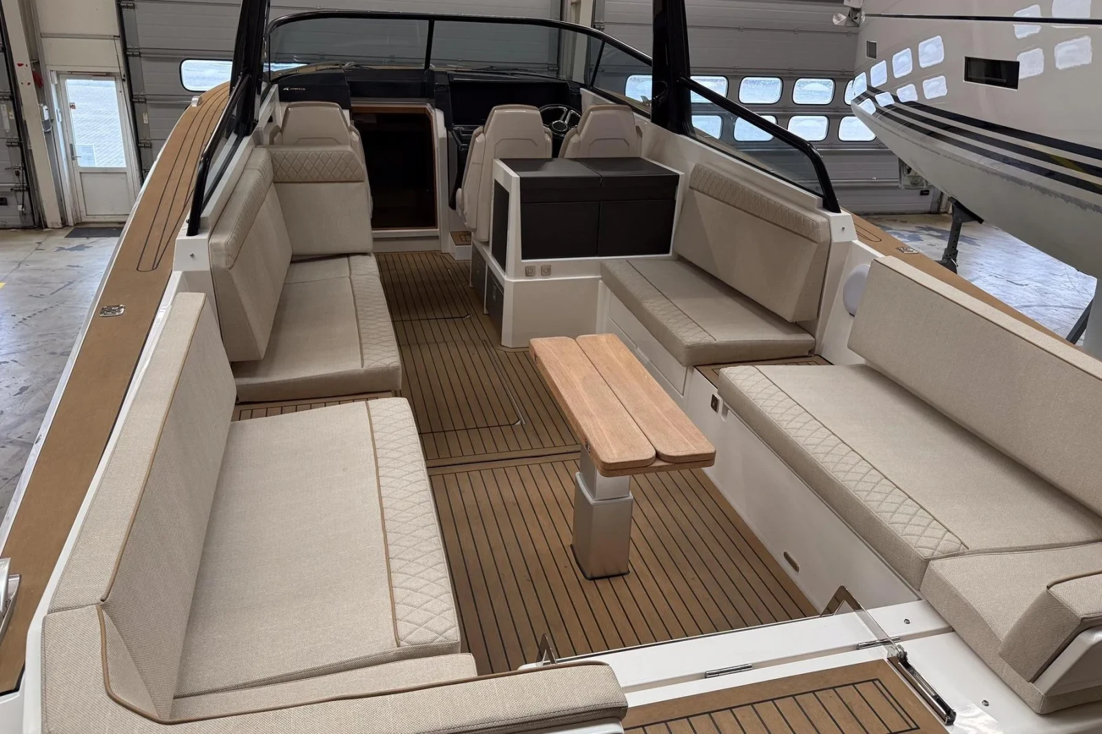 ������� ���� ��������� ������������ X-Yachts X-Power 33C | Mobile.bg � ����������� 5