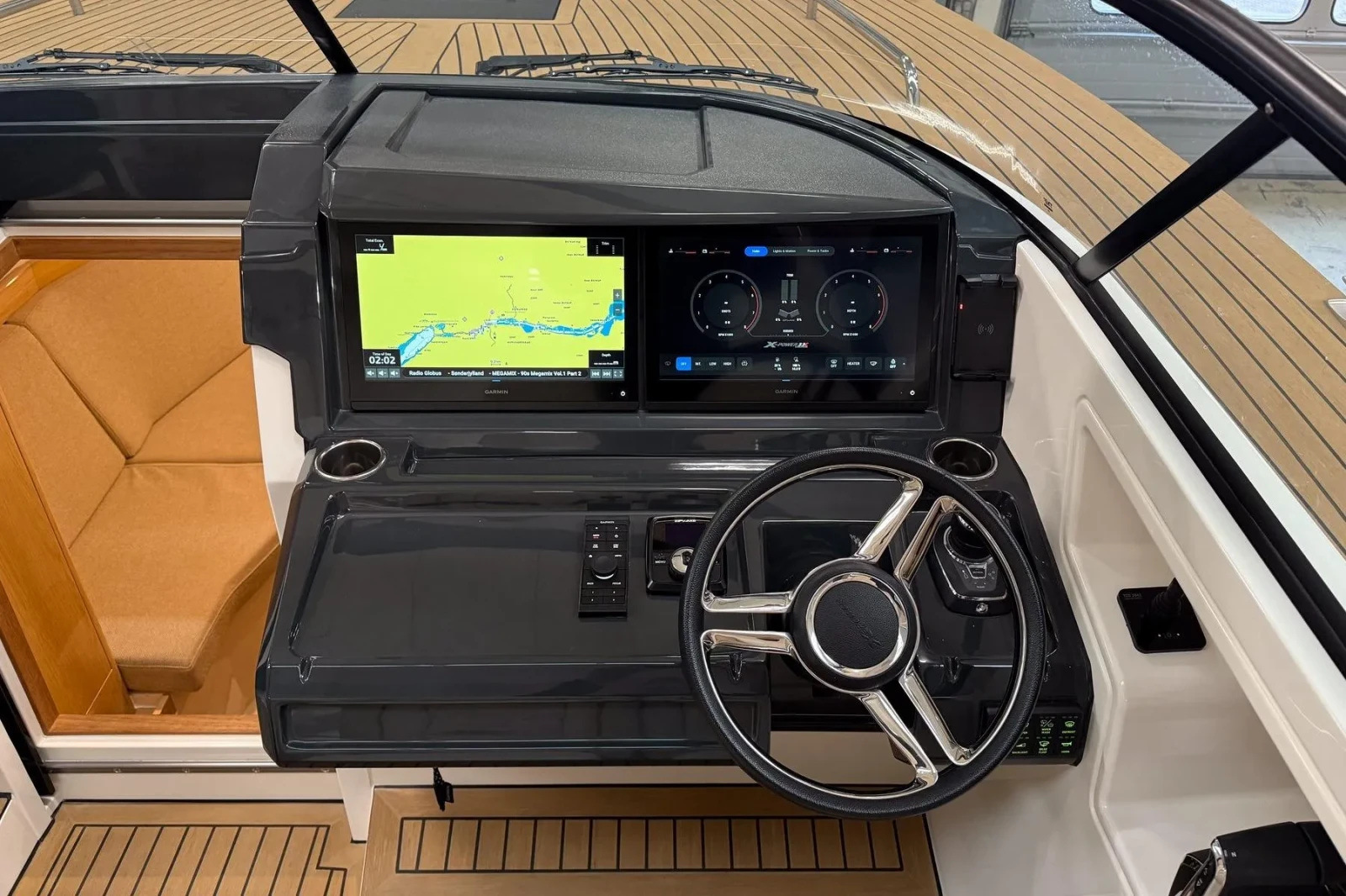 ������� ���� ��������� ������������ X-Yachts X-Power 33C | Mobile.bg � ����������� 12