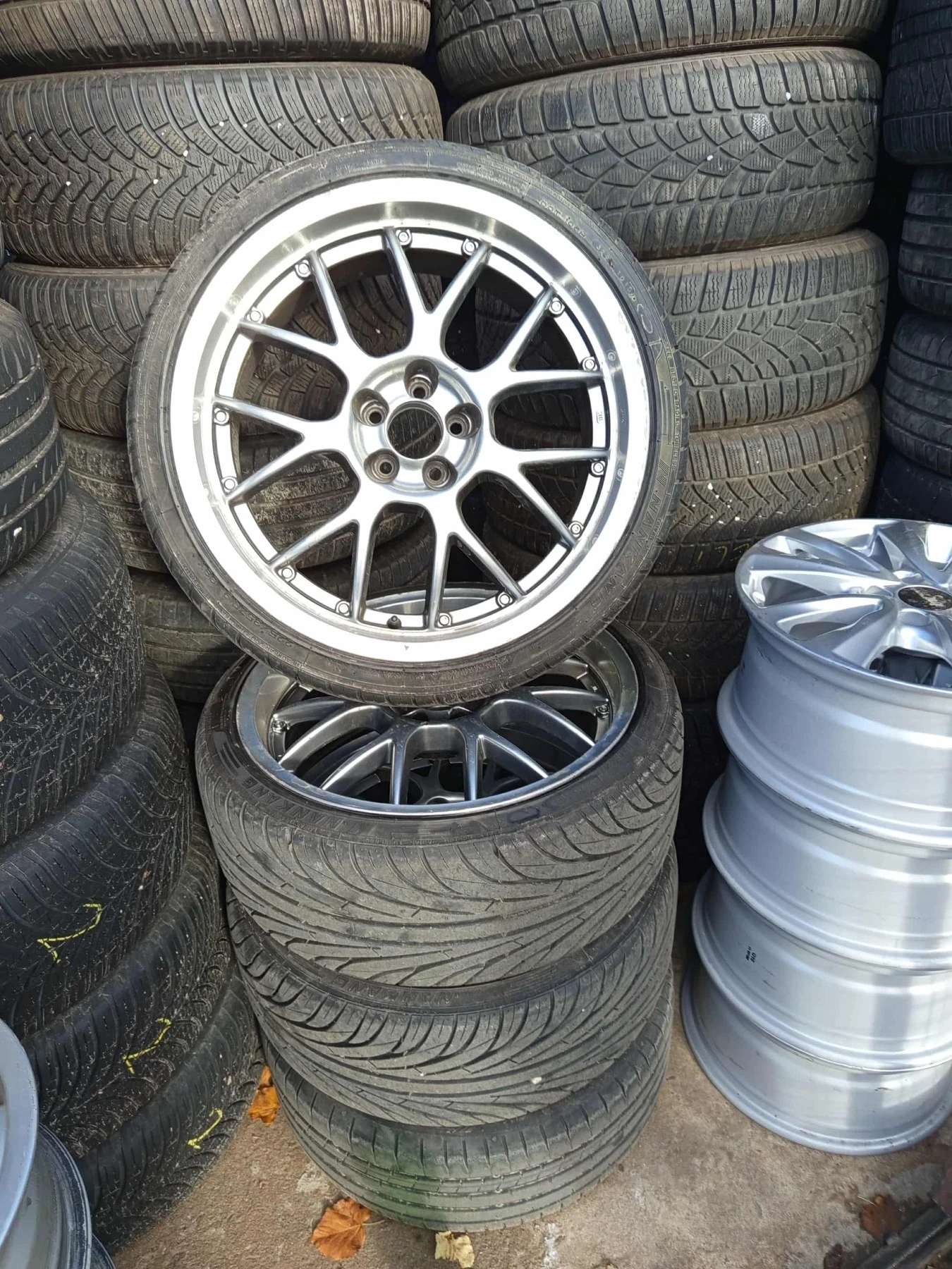    225/35R19 | Mobile.bg   1