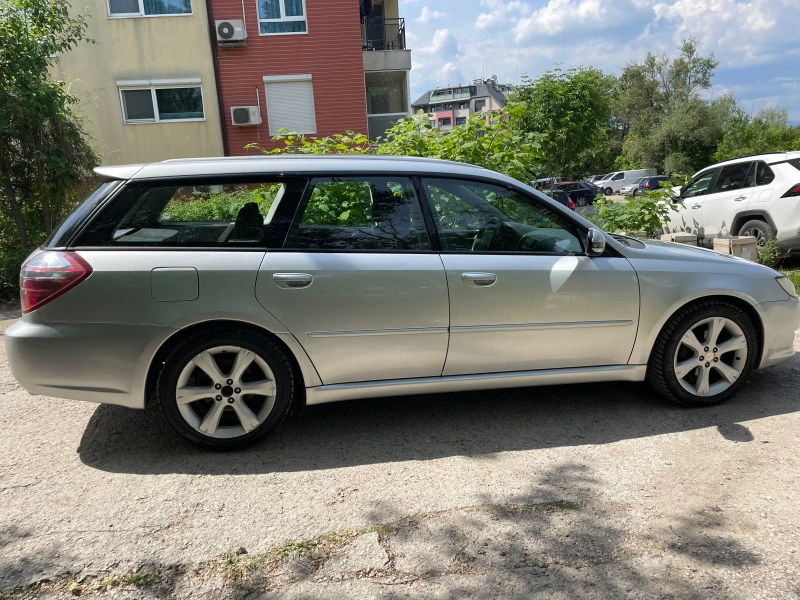 Subaru Legacy Комби, снимка 13 - Автомобили и джипове - 48564552