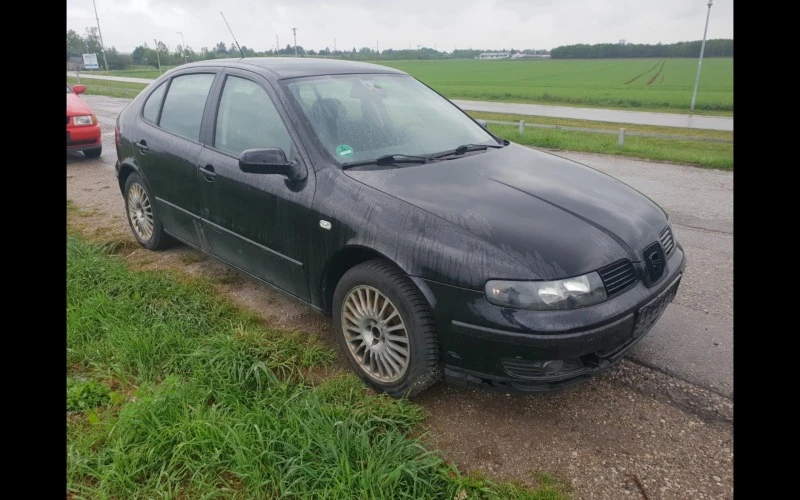 Seat Leon 1.8 Т 4x4, снимка 12 - Автомобили и джипове - 47385592