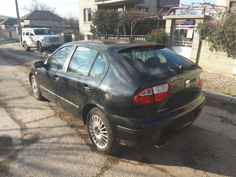 Seat Leon 1.8 Т 4x4, снимка 1 - Автомобили и джипове - 47385592