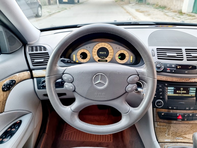 Mercedes-Benz E 200 2.0i-AVANTGARDE-facelift-koja-nov, снимка 15 - Автомобили и джипове - 46232643