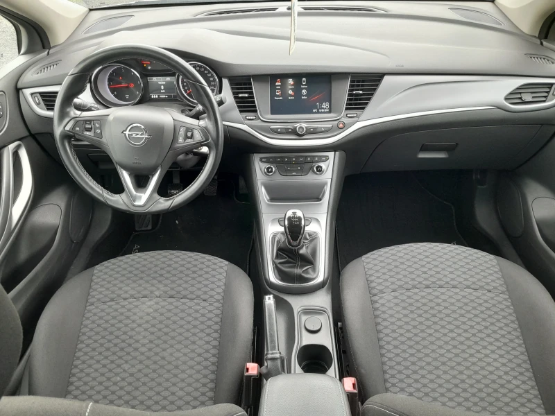 Opel Astra 1.6cdti, снимка 7 - Автомобили и джипове - 47203931