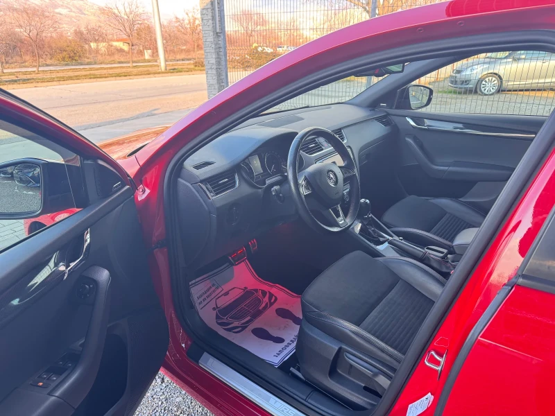 Skoda Octavia VRS 2.0TDI DSG 184ps * Carbon* Canton* ПЕРФЕКТЕН* , снимка 11 - Автомобили и джипове - 48891279