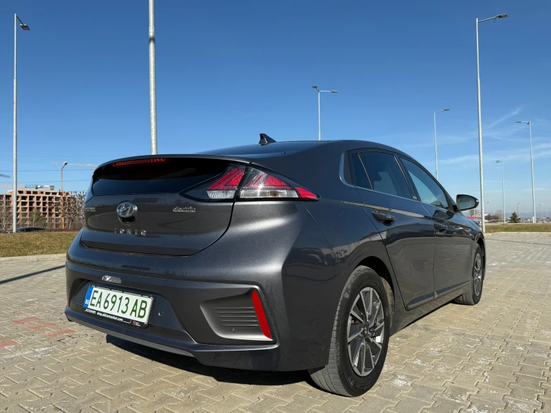 Hyundai Ioniq Premium, Гаранционен, Термопомпа, снимка 4 - Автомобили и джипове - 49490567