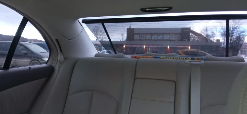 Mercedes-Benz E 350, снимка 12 - Автомобили и джипове - 51661267