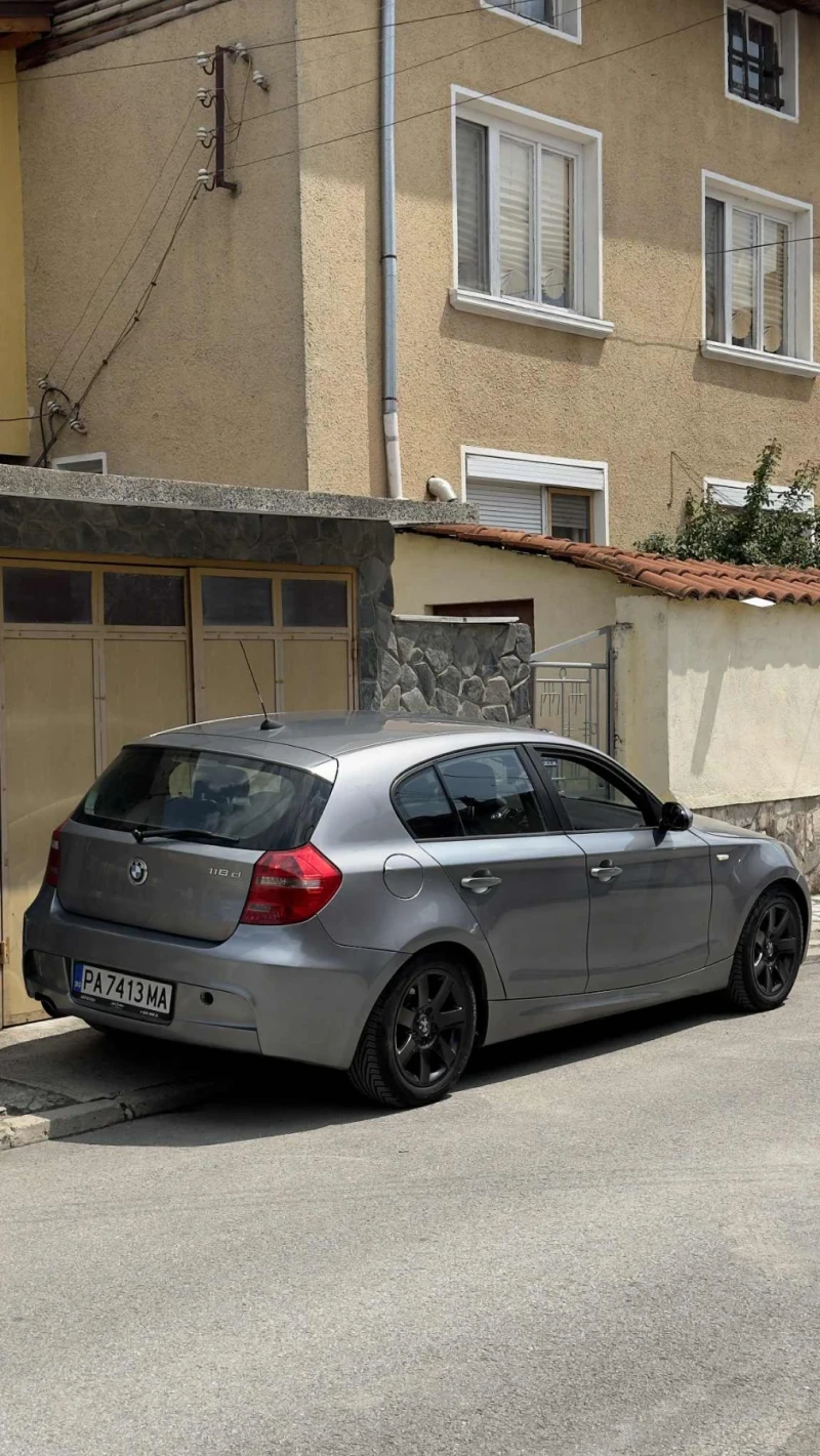 BMW 118 M-SPORT с сменени вериги!, снимка 5 - Автомобили и джипове - 52191115