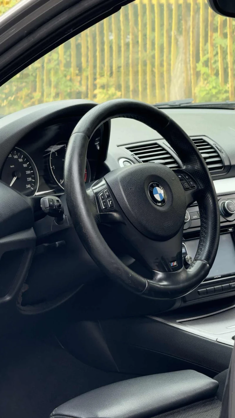 BMW 118 M-SPORT с сменени вериги!, снимка 3 - Автомобили и джипове - 52191115