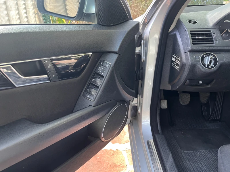 Mercedes-Benz C 180 180 Compressor, снимка 12 - Автомобили и джипове - 52598768