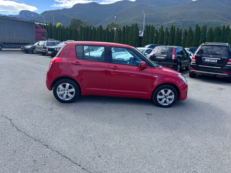 Suzuki Swift 1.3i - КЛИМАТИК - РЕАЛНИ КИЛОМЕТРИ, снимка 4 - Автомобили и джипове - 51996859