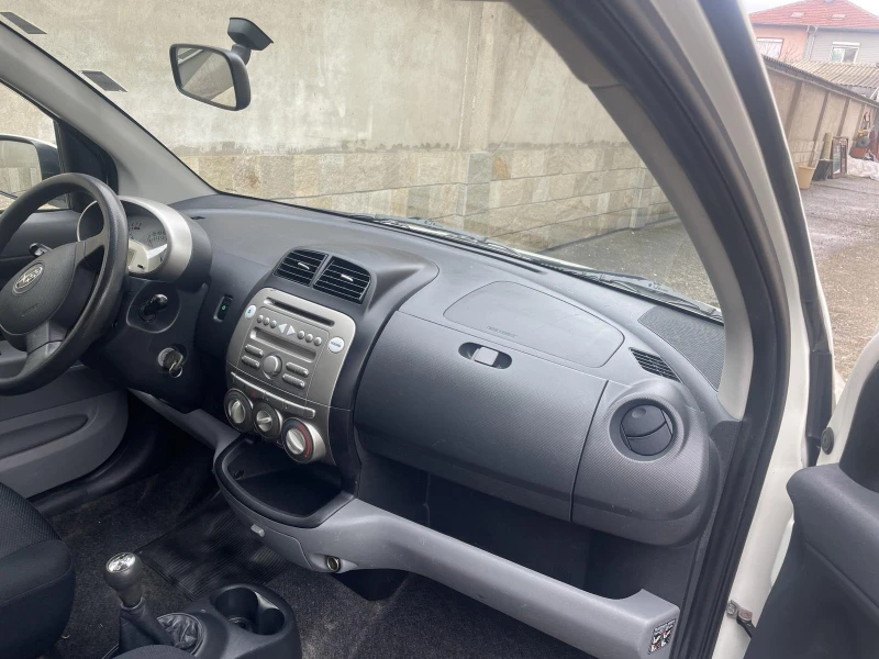 Subaru Justy 1.0, снимка 10 - Автомобили и джипове - 52245791