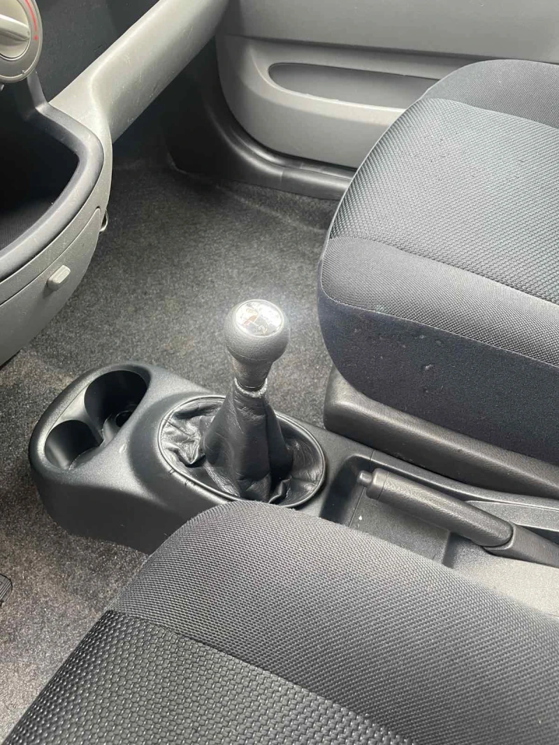 Subaru Justy 1.0, снимка 12 - Автомобили и джипове - 52245791