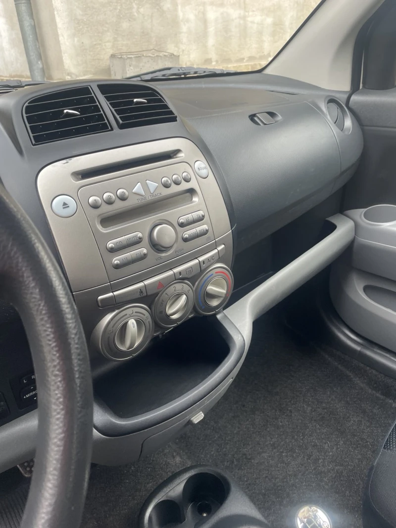 Subaru Justy 1.0, снимка 11 - Автомобили и джипове - 52245791