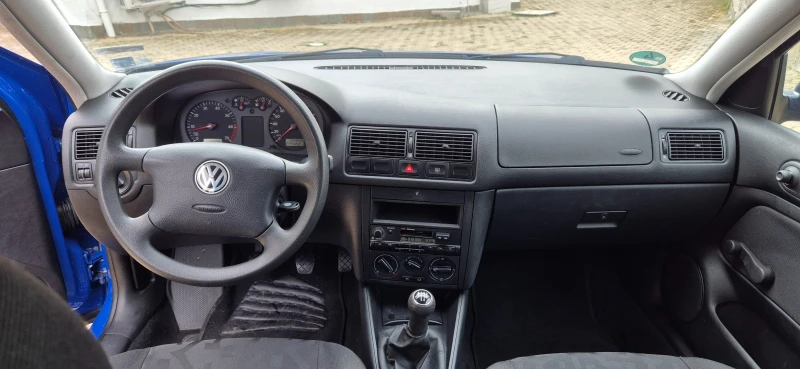VW Golf 1.4 i, снимка 9 - Автомобили и джипове - 52562339