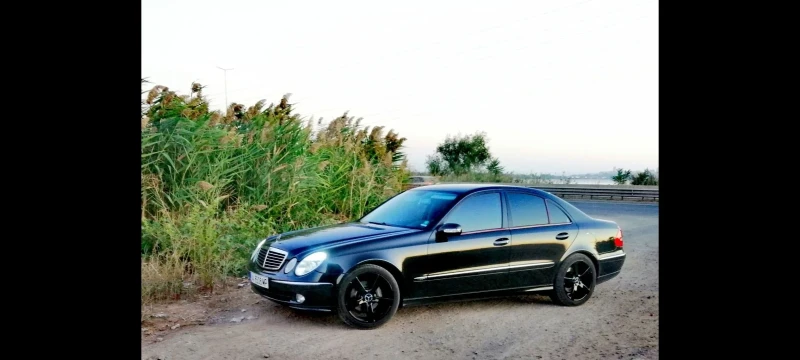 Mercedes-Benz E 320 Avantgarde 3.2 204hp, снимка 4 - Автомобили и джипове - 52896169