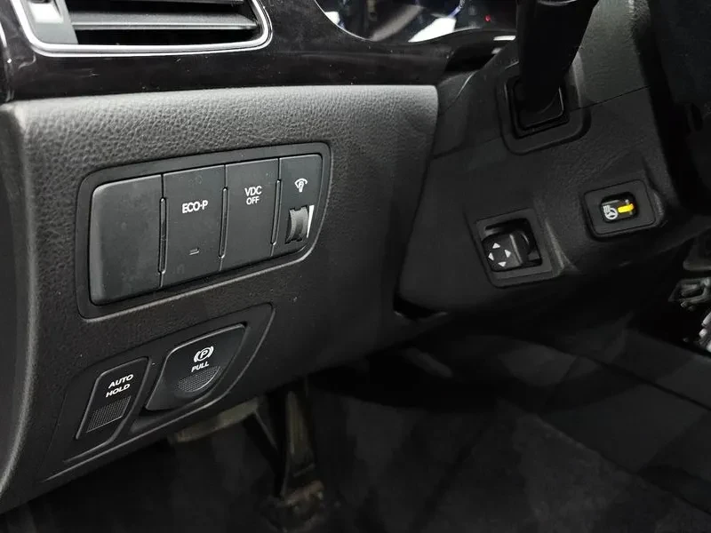 Hyundai Genesis 3.3, снимка 16 - Автомобили и джипове - 54618157