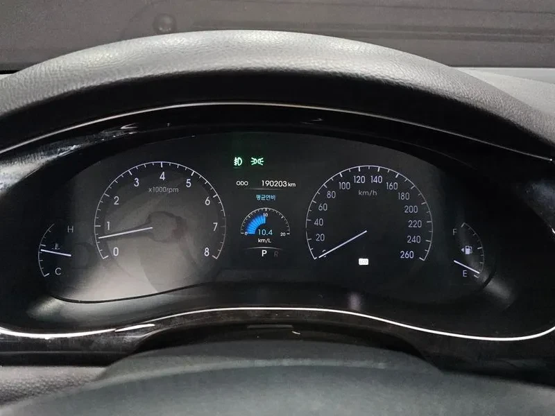 Hyundai Genesis 3.3, снимка 8 - Автомобили и джипове - 54618157