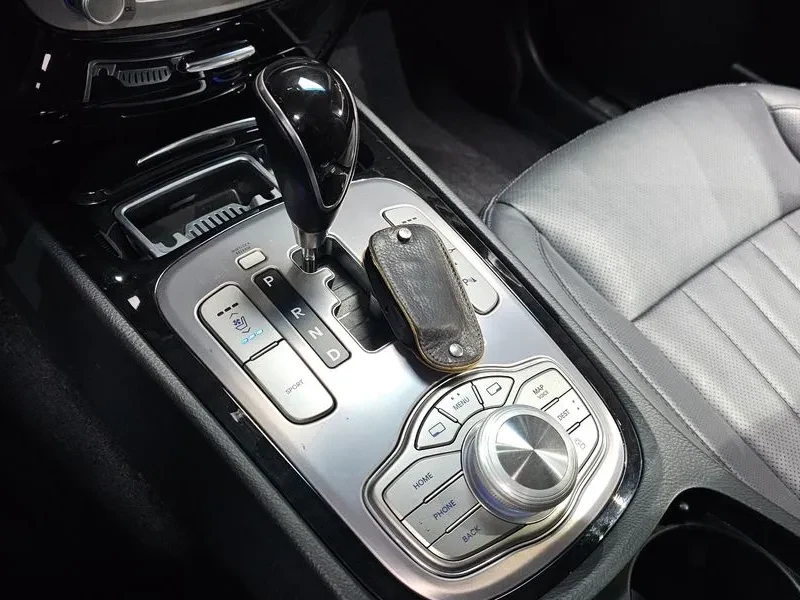 Hyundai Genesis 3.3, снимка 9 - Автомобили и джипове - 54618157