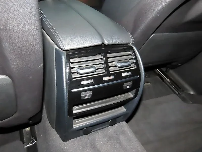 BMW 520 (G30) 520I Luxury, снимка 16 - Автомобили и джипове - 54997564