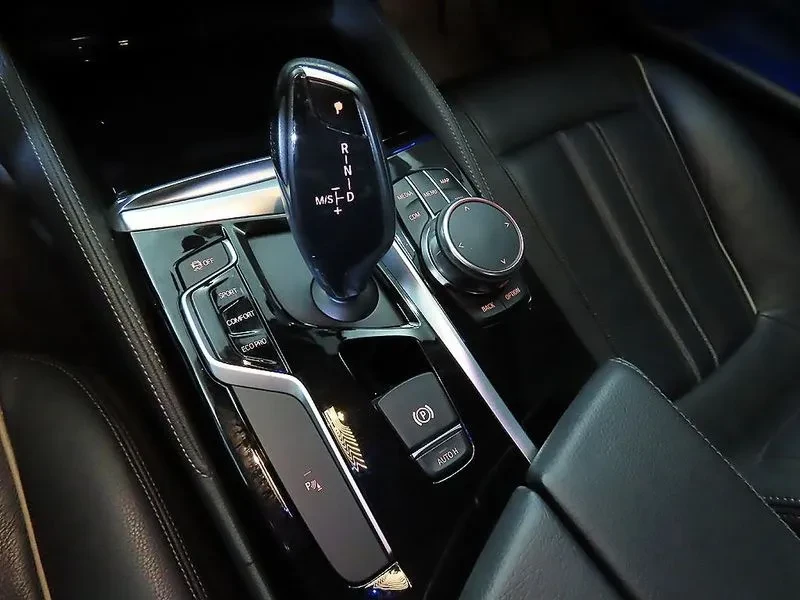 BMW 520 (G30) 520I Luxury, снимка 12 - Автомобили и джипове - 54997564