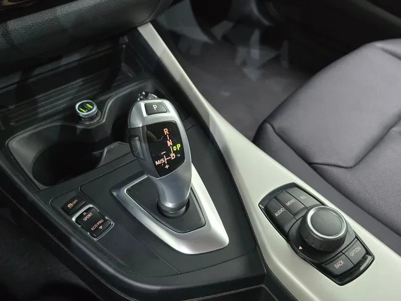 BMW 118 1.8d, снимка 9 - Автомобили и джипове - 55348224