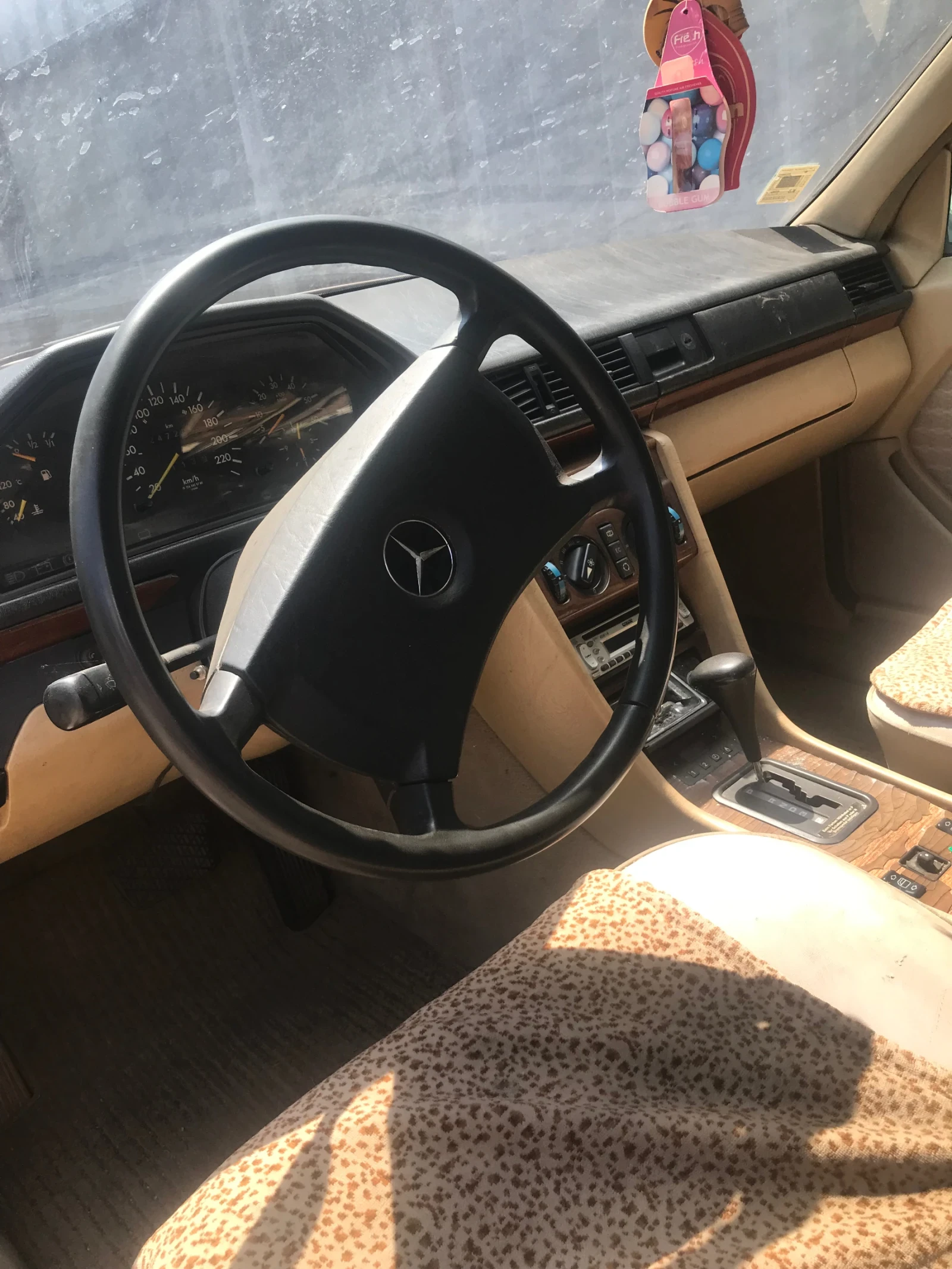 Mercedes-Benz 300  - изображение 4