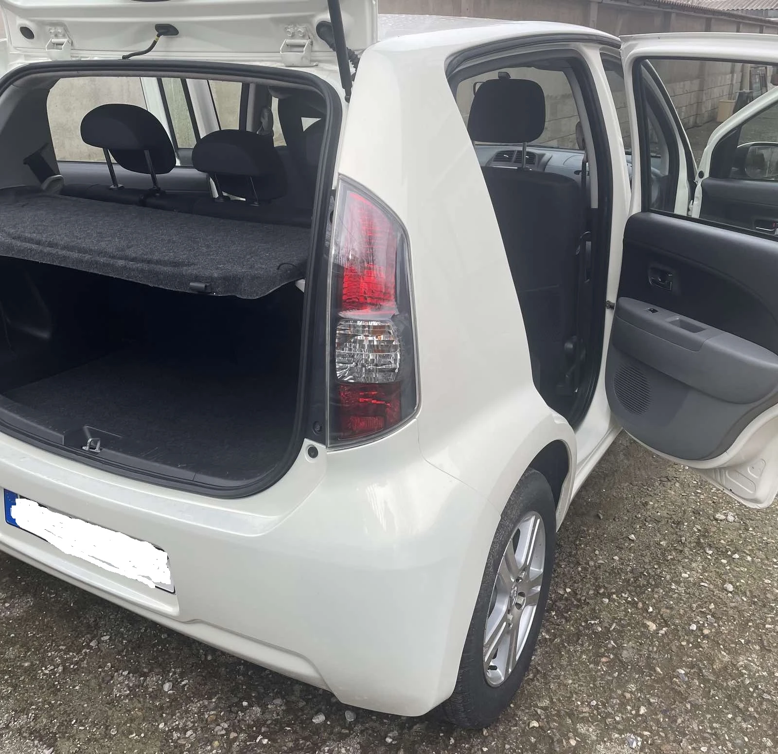 Subaru Justy 1.0 - изображение 8