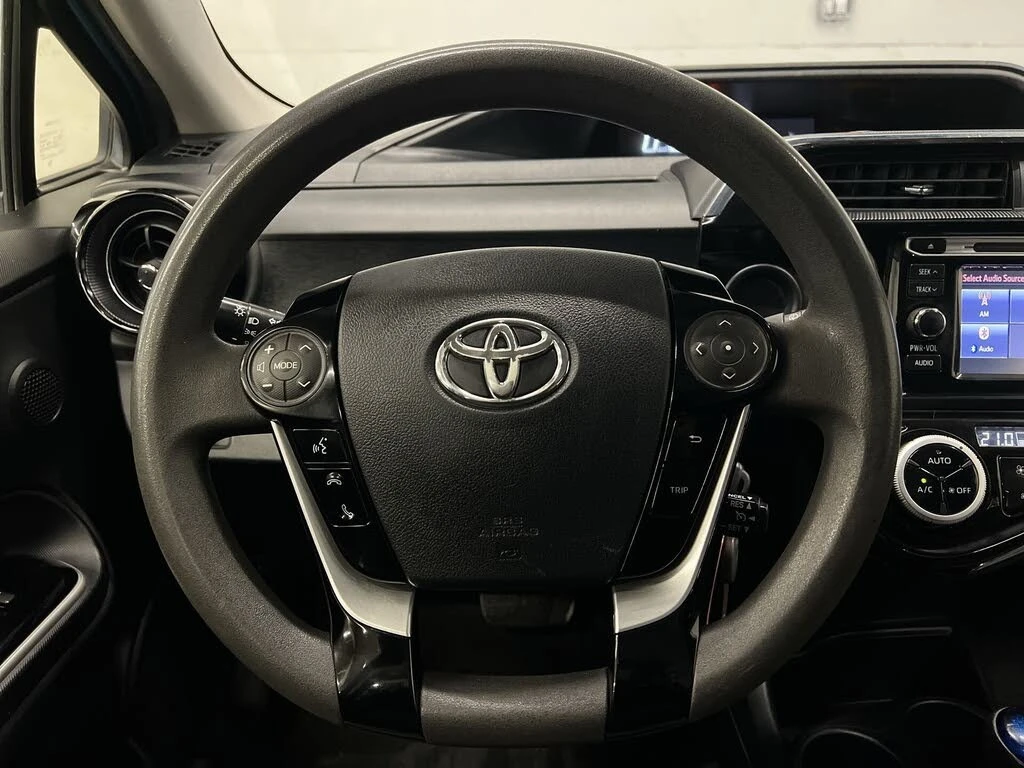 Toyota Prius C* АвтоКредит* (ЦЕНА ДО БГ), снимка 11 - Автомобили и джипове - 54068677