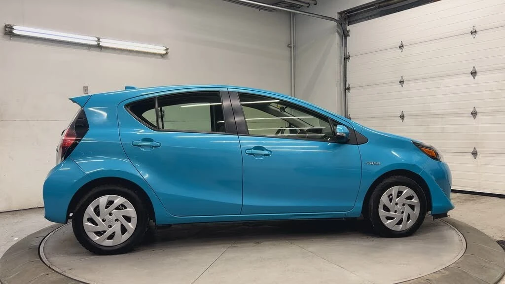 Toyota Prius C* АвтоКредит* (ЦЕНА ДО БГ), снимка 2 - Автомобили и джипове - 54068677